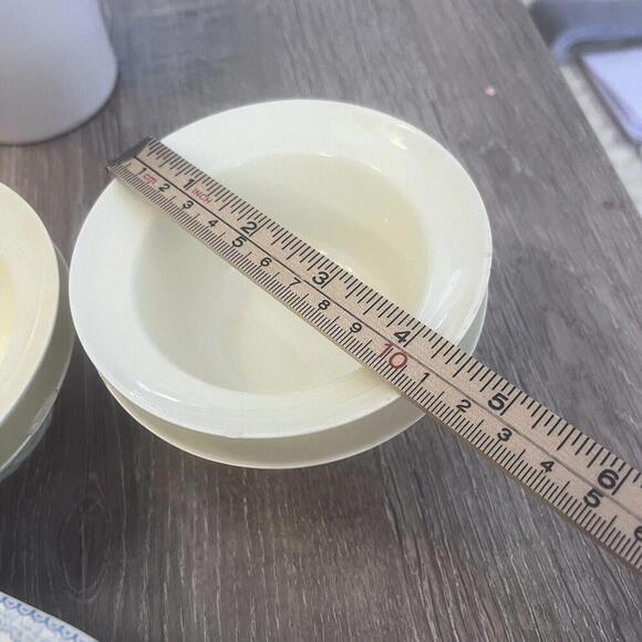 Wedgwood Patrician Ramekins chipped and/or staining (4)‎ - Picture 7 of 9